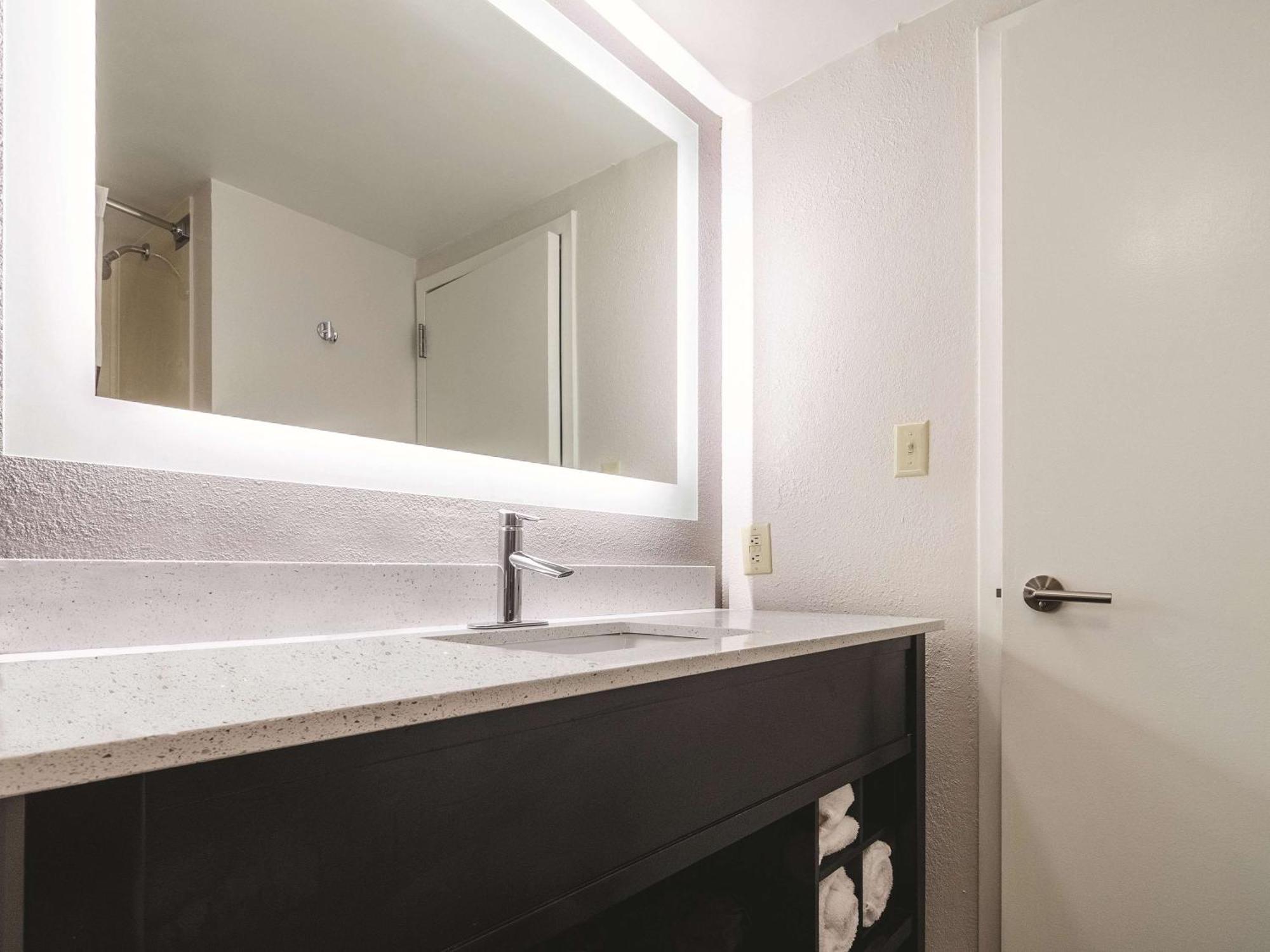 King Room - Mobility Access/Non-Smoking,1275644098:JPEG