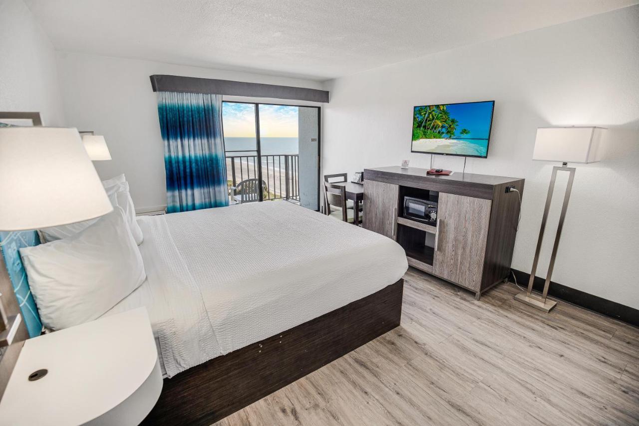 King Room Partial Ocean View Non-Smoking