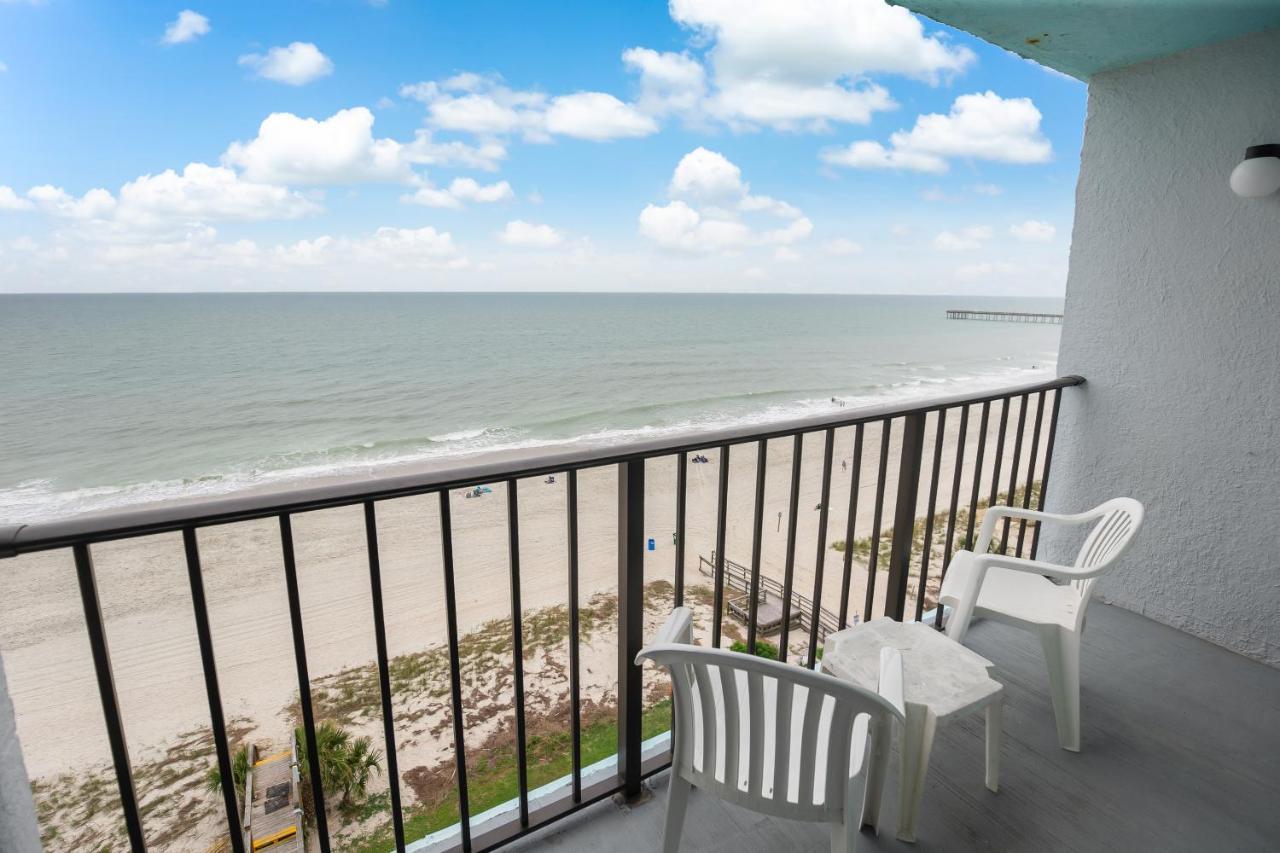 Queen Room Ocean Front Non-Smoking