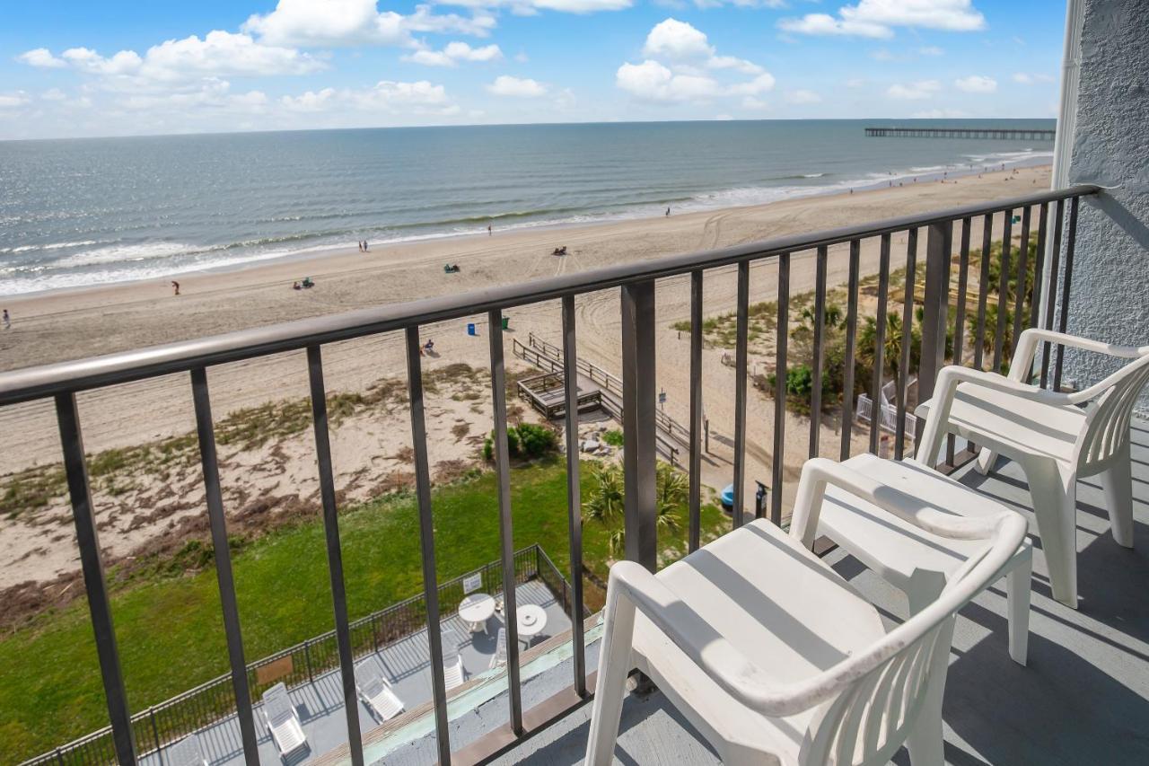 Queen Room Ocean Front Non-Smoking