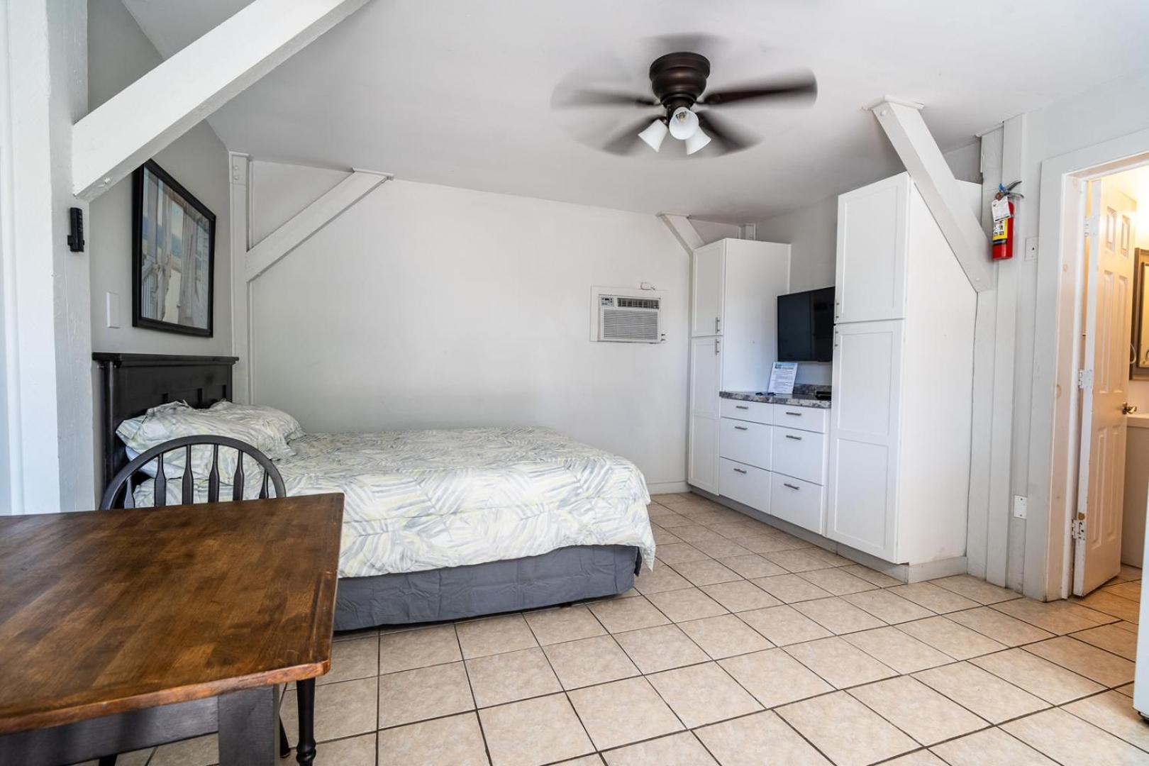 Studio Apartment Unit 5
