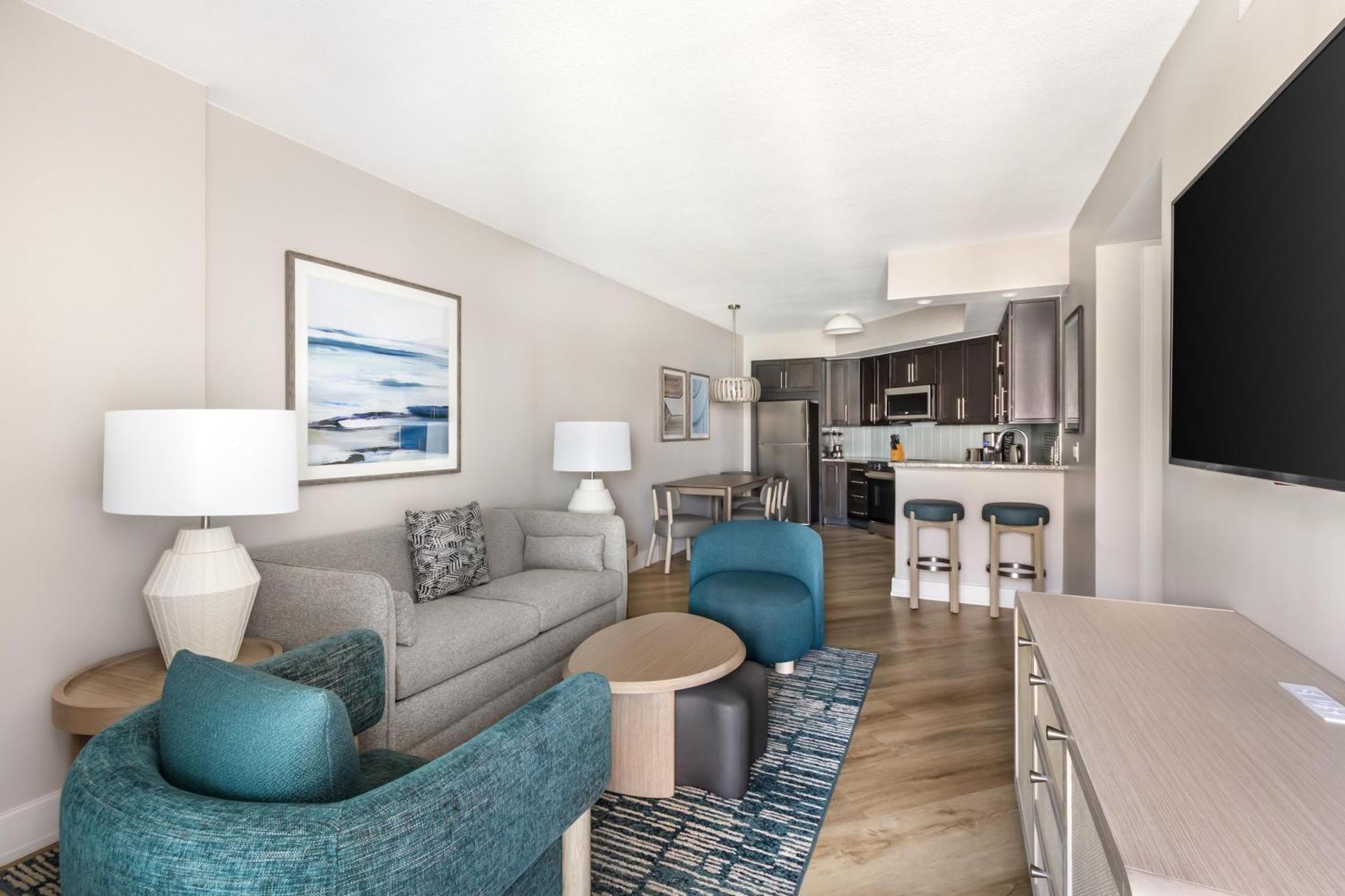 Two-Bedroom Suite with Ocean View, One King Bed and Two Queen Beds