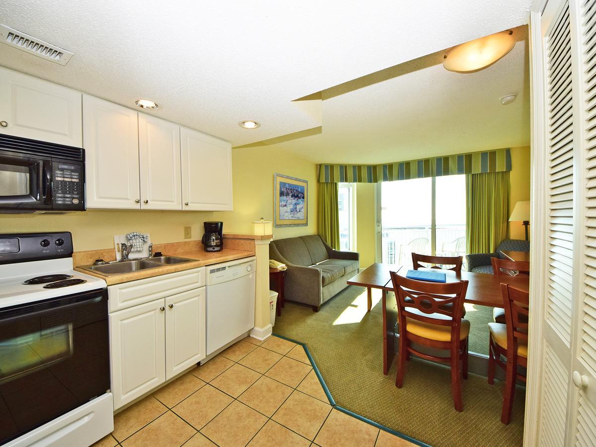 1 Bedroom 1 Bath Side-view Condo 1 King Wall Bed T31