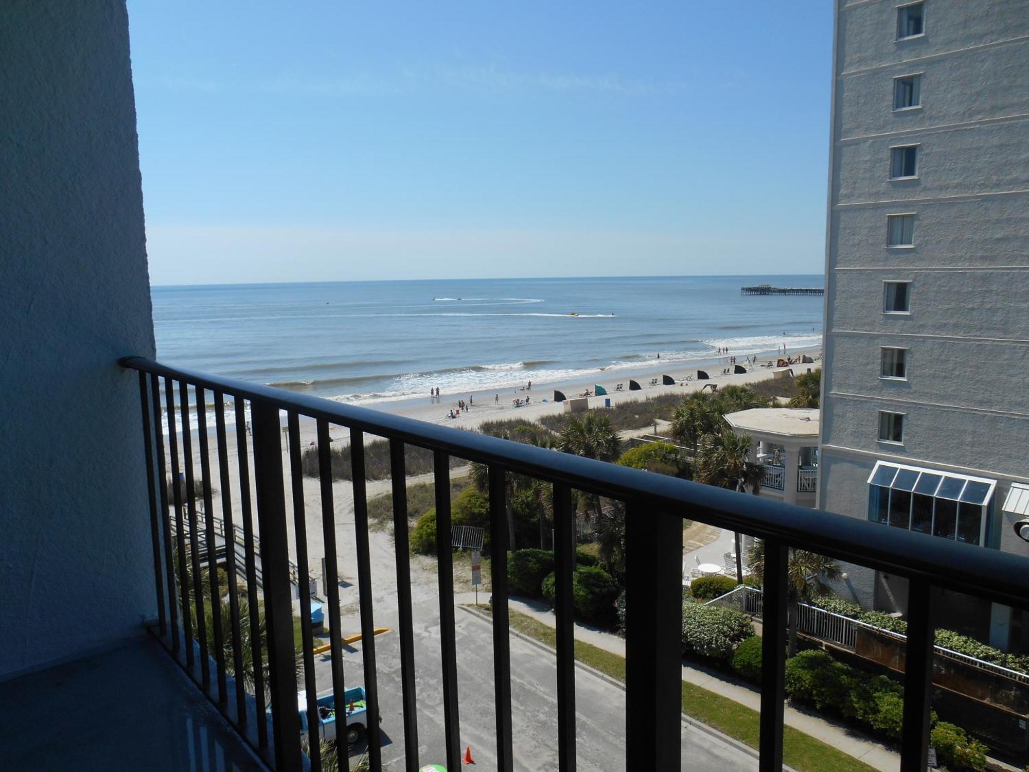 Queen Room Two Queen Beds Partial Ocean View Non-Smoking