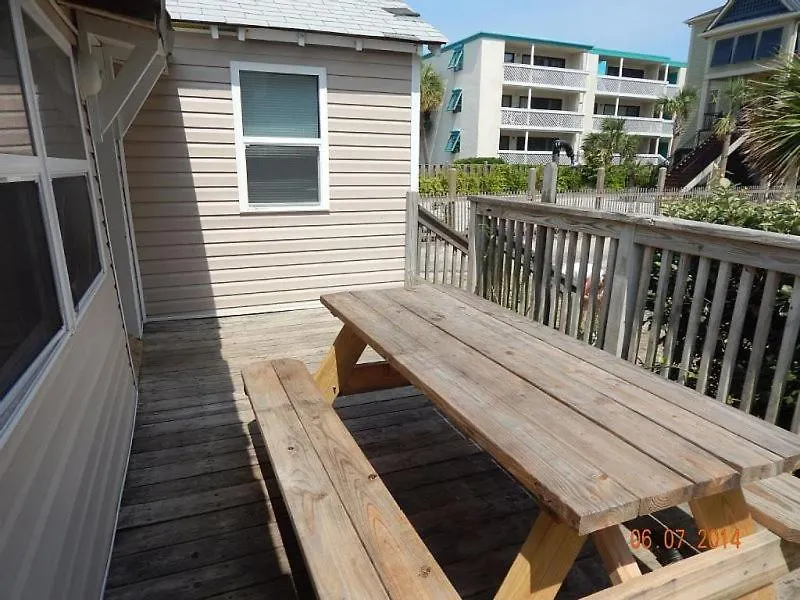 Oceanfront Ocean Drive Cottage-1