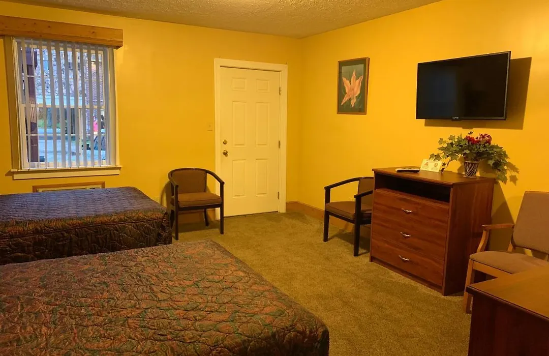 Dewitt Rooms & Cottages-1