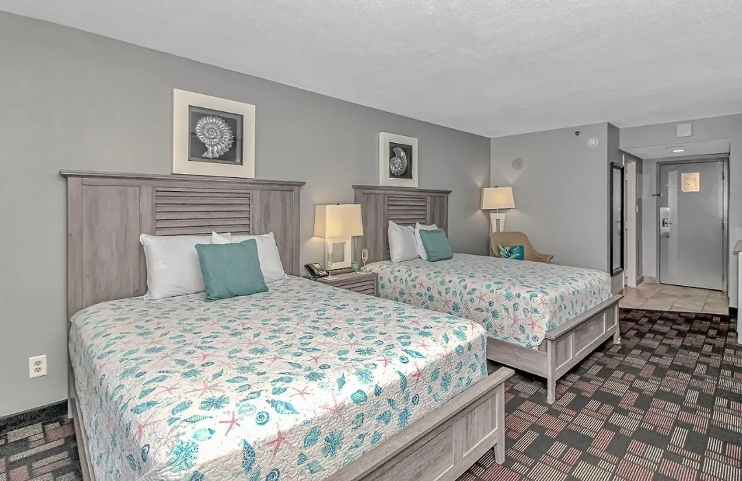 Angled Ocean View Studio With Ocean Views - Nicely Decorated! Sun N Sand 1118 - Sleeps 4 Guests-1