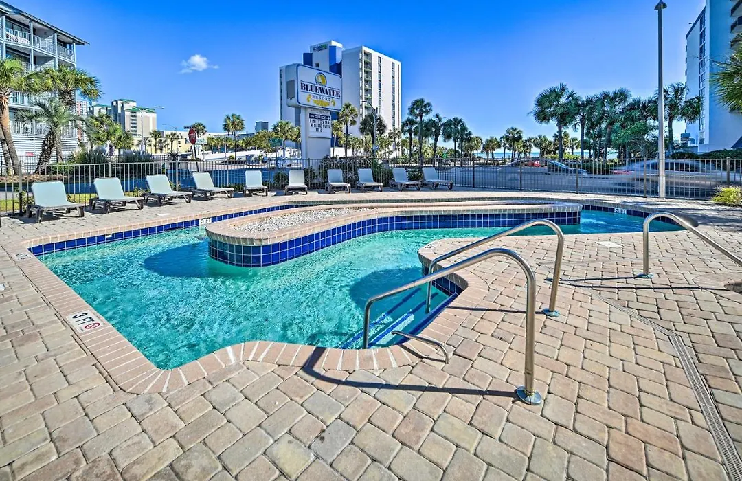 Convenient Escape - Walk To Myrtle Beach!-1