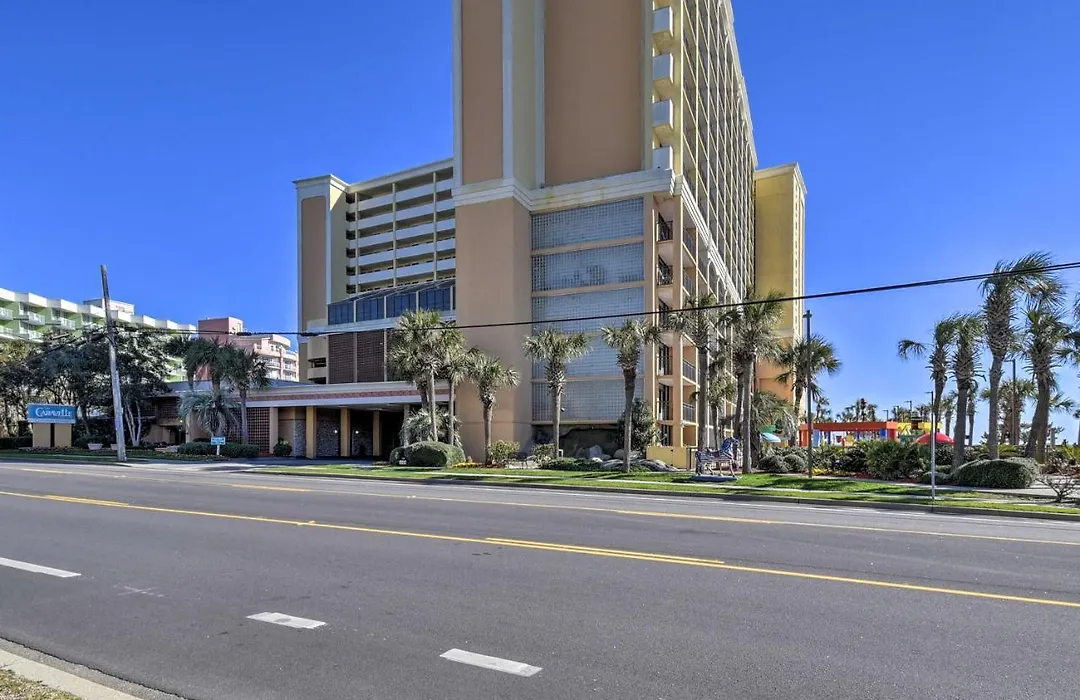 Beachfront Vacation Rental Resort Amenities!-1