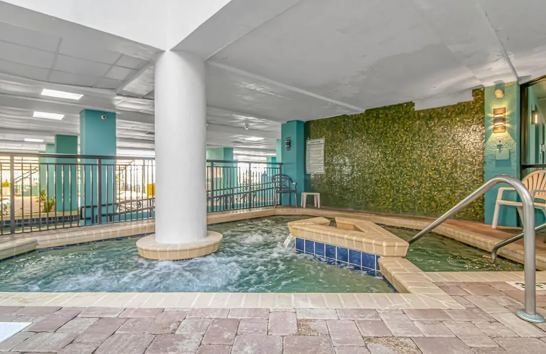 Landmark Resort 714 - Massive Indoor & Outdoor Pools And Lazy Rivers! Sleeps 4!-1