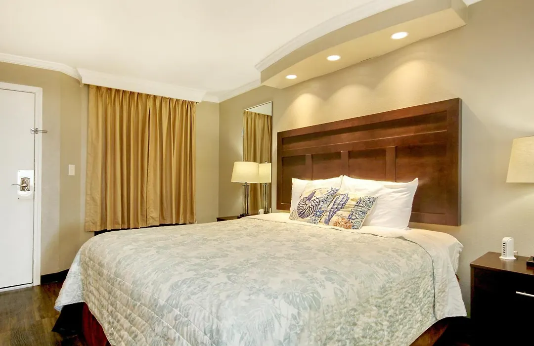 Caravelle Resort Condos-1