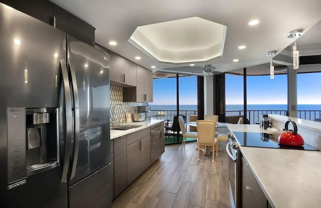 Breathtaking 11Th Floor View Oceanfront Condo-1