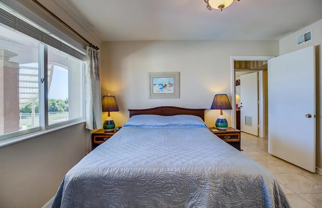 Oceanfront Home Pool Hot Tub Kitchen Washer Dryer Downtown-1