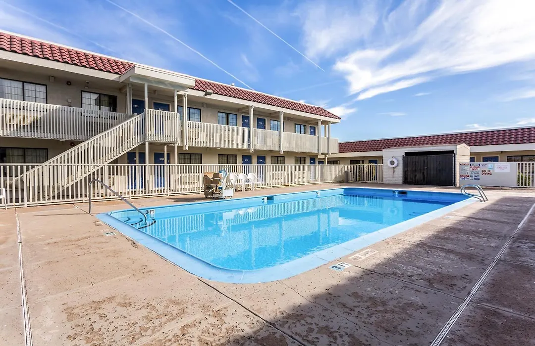 Motel 6 Myrtle Beach-1