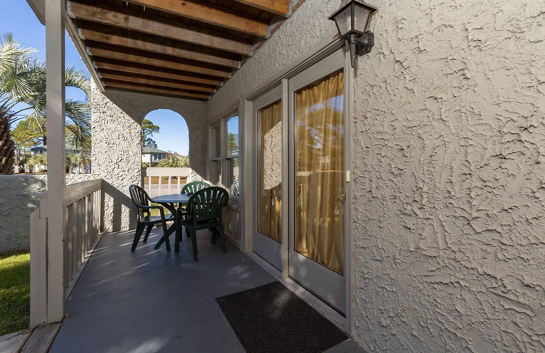 Country Club Villas-1