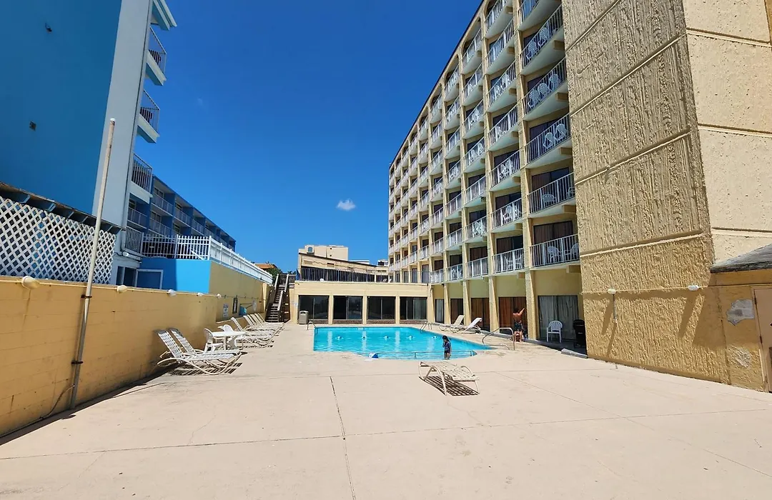 Sea Mist Resort 51205 Double Beds Full Kitchen!-1