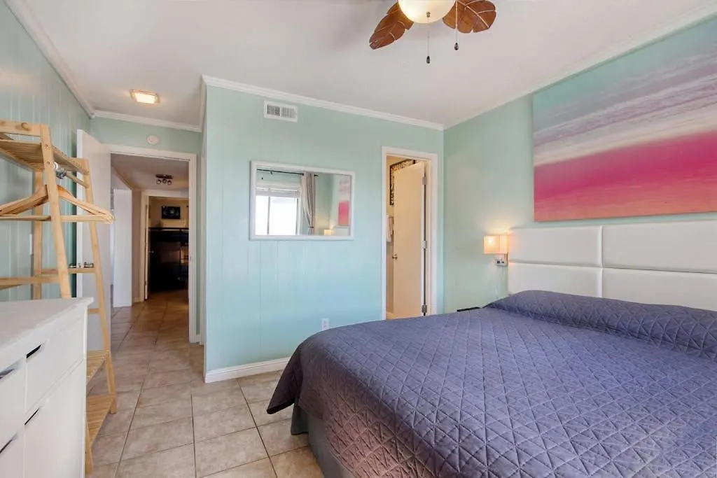 Cherry Grove Retreat & Sea Cabin-1