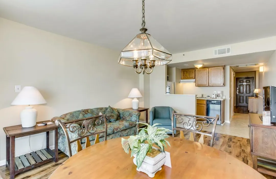 Beachfront Luxury Condo W Private Balcony At Meridian Plaza-1