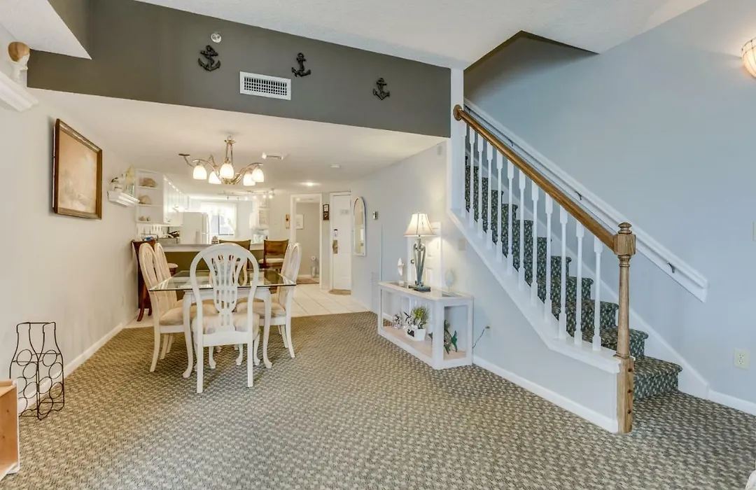 2Br Penthouse In The Ocean Forest Plaza-1
