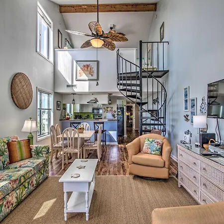 Beach Lovers Haven Oceanfront Condo With Pool!-2