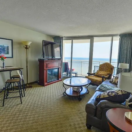 Deluxe Ocean Front One Bedroom Suite In Sandy Beach Resort-3