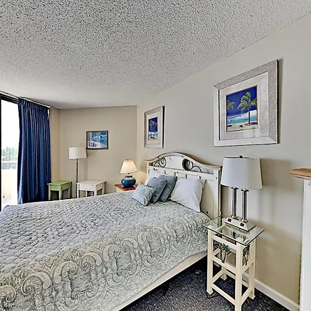 Onsite Putting Greens Southern Charm 2Br Condo-3