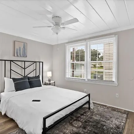 Viagem Bright 2Br With Patio And Parking-3