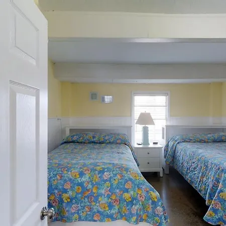 Large,Pool,Pool Table,Arcade,2 Golf Carts,6 Kayaks,Free Linen,Hot Tub,Near Beach-2