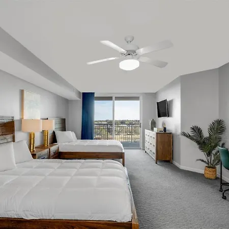 Yacht Club Villas 2-902-2