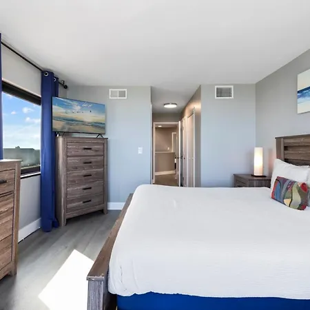 Oceanfront Penthouse, Two-Story, 3 Bedrooms-3