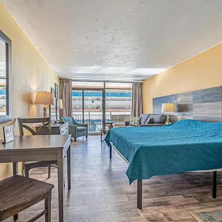 Landmark Resort 714 - Massive Indoor & Outdoor Pools And Lazy Rivers! Sleeps 4!-2