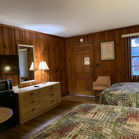 Dewitt Rooms & Cottages-3