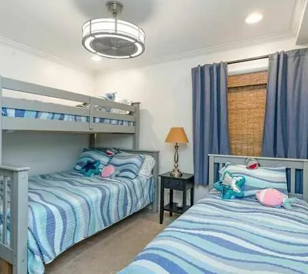 Ocean Forest Villas - Immaculate 2Nd Floor Condo On The Golden Mile - Sleeps 6! 2 Bed 2 Bath-2