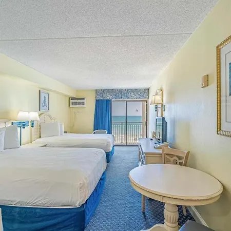 Oceanfront Double Queen Suite! Sea Mist Resort 20404 - Perfect For 2-4 Guests!-3