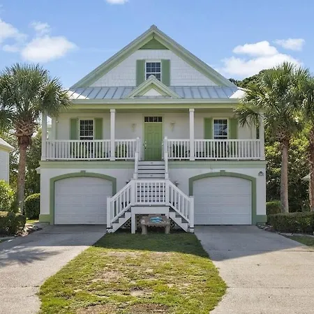 Family Tides Beach House W/ Golf Carts Minutes From The Beach-3