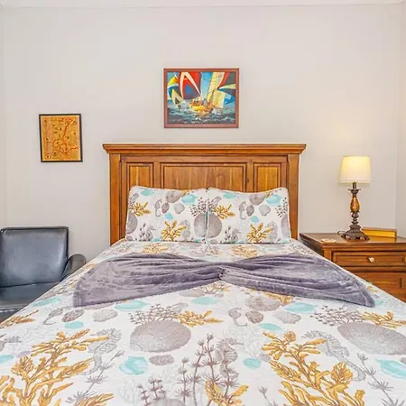 Sunrise Haven Stylish 2Br 2Ba Golf Villa Near Beach-3