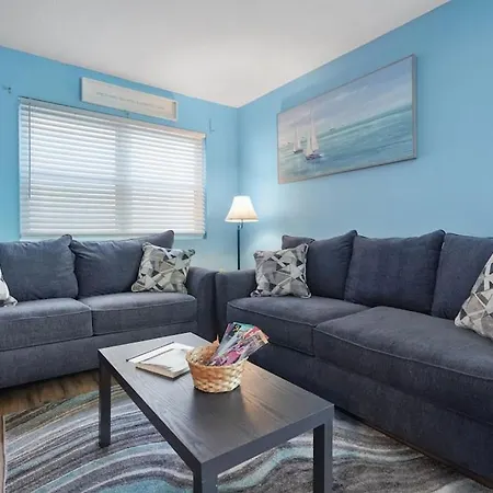 Beautiful Blue Ocean Condo-2