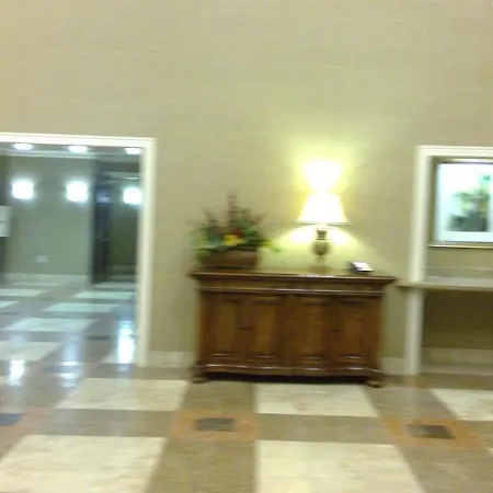 Royal Palms Apartment-3