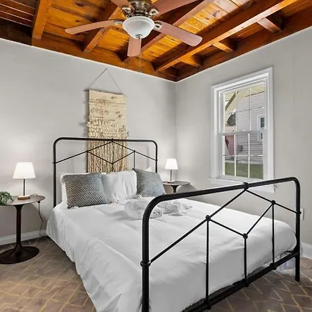 Laid Back 2Br Close To The Beach W Parking-3