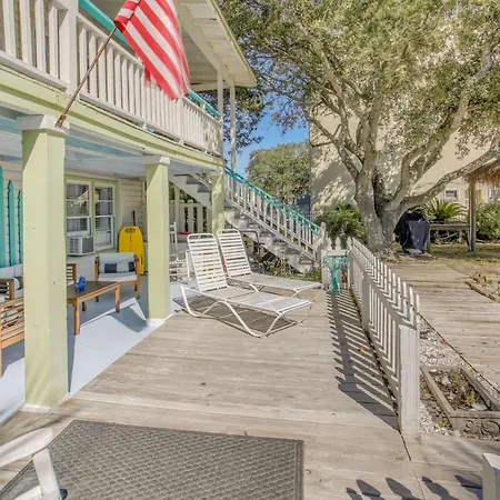 Walk To Pier: Coastal Gem W/ Views In Myrtle Beach-2