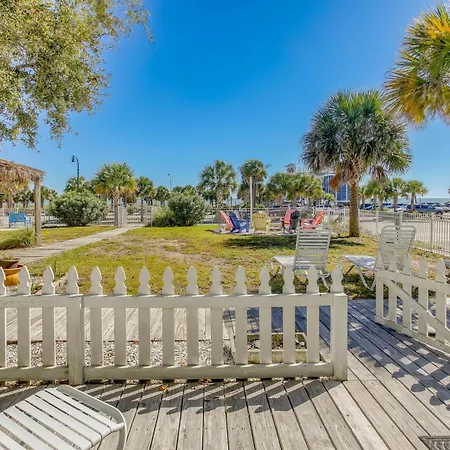 Walk To Pier: Coastal Gem W/ Views In Myrtle Beach-3