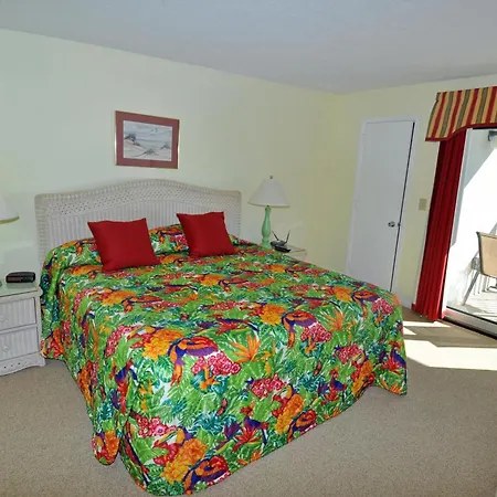 Spt304 Springs Towers Newly Renovated 3Br Oceanfront Condo-3