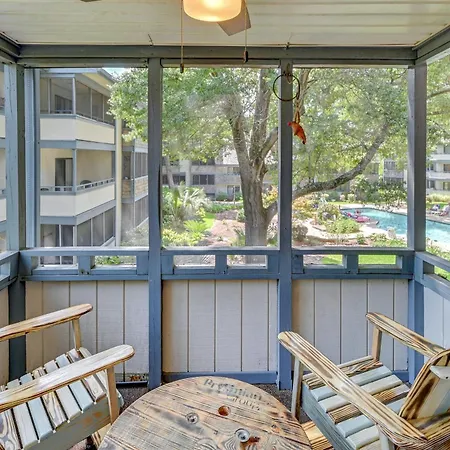 Walk To Shore: Condo W/ Balconies In Myrtle Beach!-2
