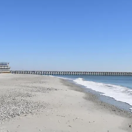 Low Floor,Modern Building, Pools Direct Oceanfront-2