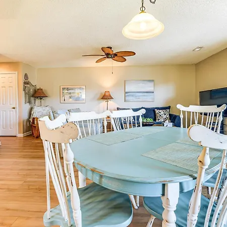 Walk To Beach: North Myrtle Condo!-3