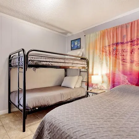 Cherry Grove Retreat & Sea Cabin-2