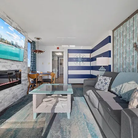 Beautifully Updated Direct Oceanfront King Suite - Monterey Bay 1035 - Sleeps 6 Guests!-3
