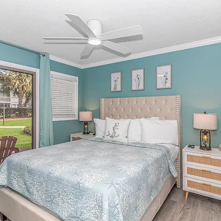 Beachy First-Floor -1 Bed 1 Bath Condo - Myrtle Beach Resort 4102-3