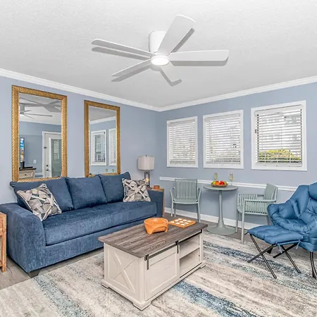 Beachy First-Floor -1 Bed 1 Bath Condo - Myrtle Beach Resort 4102-2