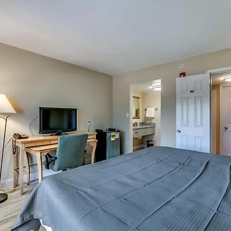 Beachcomber Inn & Suites-3